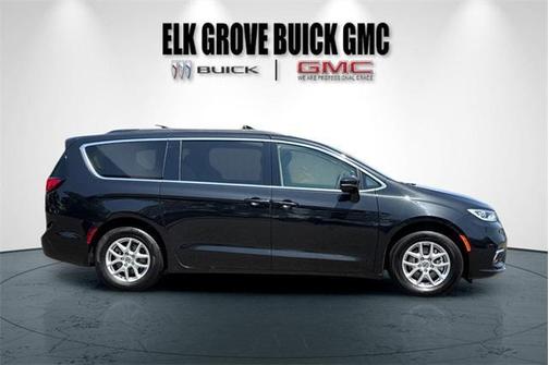 2022 Chrysler Pacifica Touring-L