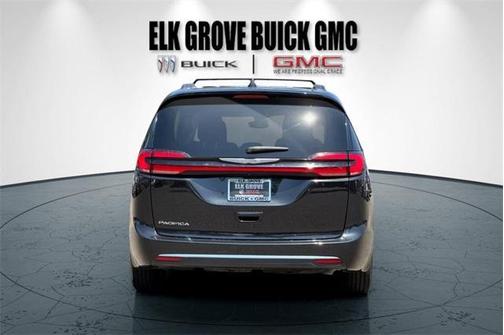 2022 Chrysler Pacifica Touring-L
