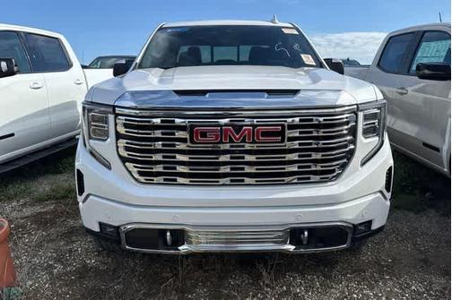 White Frost Tri-Coat 2022 GMC Sierra 1500 Denali