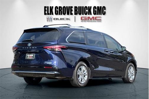 2022 Toyota Sienna Platinum 7 Passenger