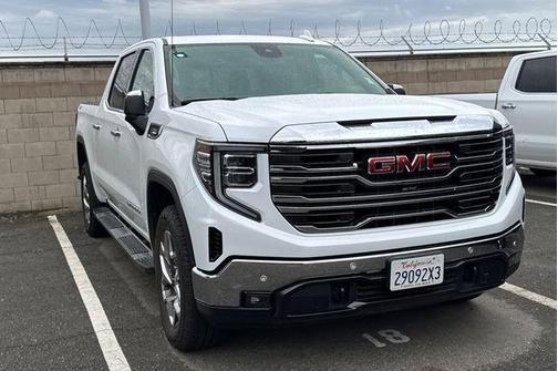 Summit White 2023 GMC Sierra 1500 SLT