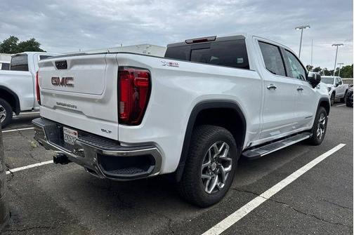 Summit White 2023 GMC Sierra 1500 SLT