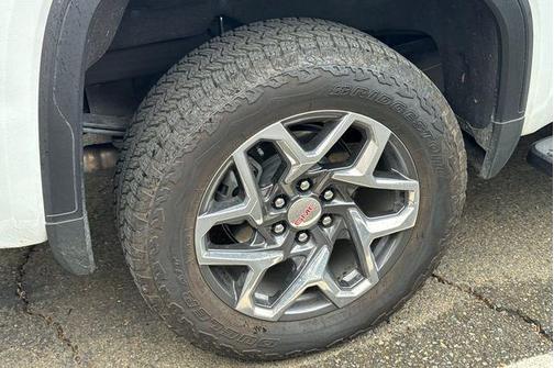 Summit White 2023 GMC Sierra 1500 SLT
