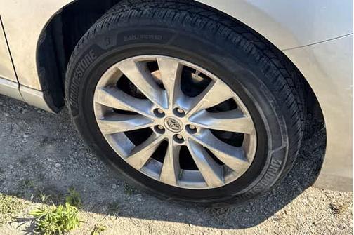 Classic Silver Metallic 2014 Toyota Venza LE