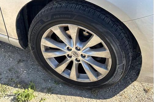Classic Silver Metallic 2014 Toyota Venza LE