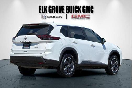 Everest White P 2024 Nissan Rogue SV