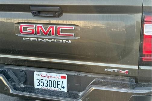 2025 GMC Canyon AT4