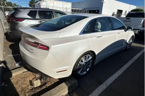 White Platinum Clearcoat Metallic 2016 Lincoln MKZ Hybrid Base
