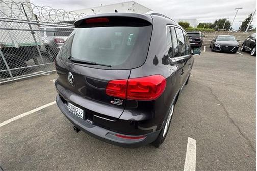 2016 Volkswagen Tiguan SE