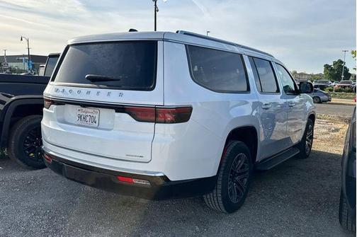Bright White Clearcoat 2024 Jeep Wagoneer L Series II
