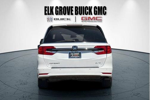Platinum White Pearl 2023 Honda Odyssey Elite