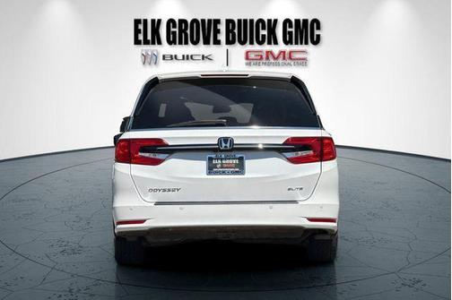 Platinum White Pearl 2023 Honda Odyssey Elite
