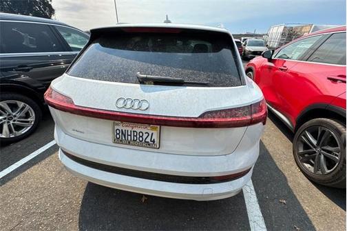 2019 Audi e-tron Prestige