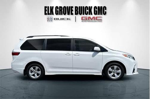 2019 Toyota Sienna LE
