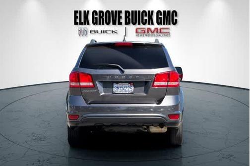 Granite Crystal Clearcoat Metallic 2019 Dodge Journey SE