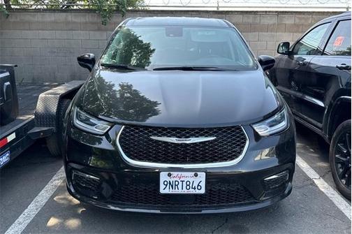 2023 Chrysler Pacifica Touring-L