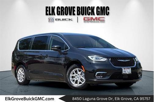 2023 Chrysler Pacifica Touring-L