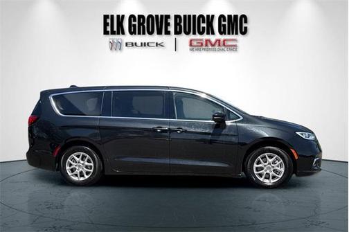2023 Chrysler Pacifica Touring-L