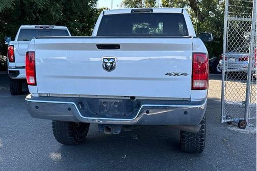 Bright White Clearcoat 2018 RAM 2500 Tradesman