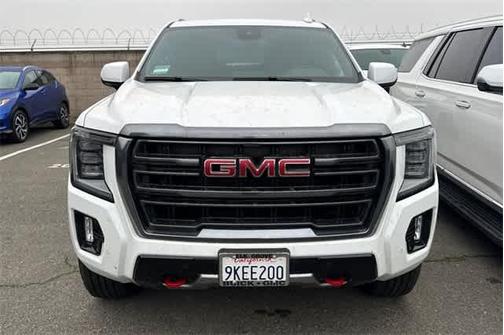 2023 GMC Yukon XL AT4