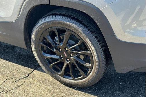 Sterling 2023 GMC Terrain SLT