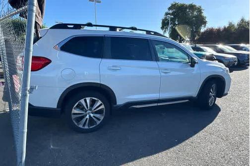 Crystal White Pearl 2022 Subaru Ascent Limited 7-Passenger