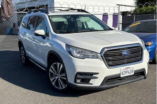 Crystal White Pearl 2022 Subaru Ascent Limited 7-Passenger