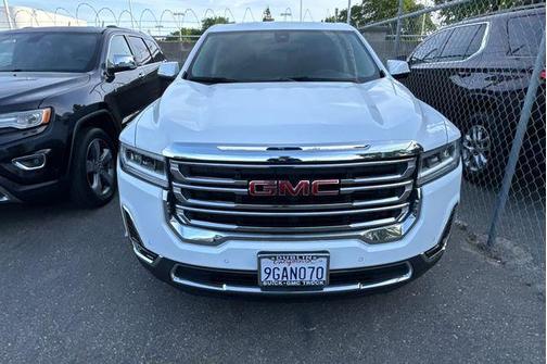 Summit White 2023 GMC Acadia SLE