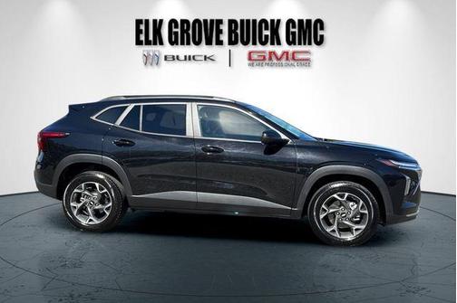 Mosaic Black Metallic 2024 Chevrolet Trax LT