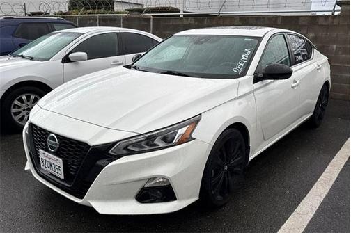 2022 Nissan Altima 2.5 SR