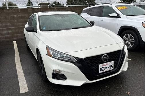 2022 Nissan Altima 2.5 SR