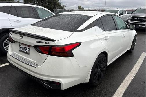 2022 Nissan Altima 2.5 SR