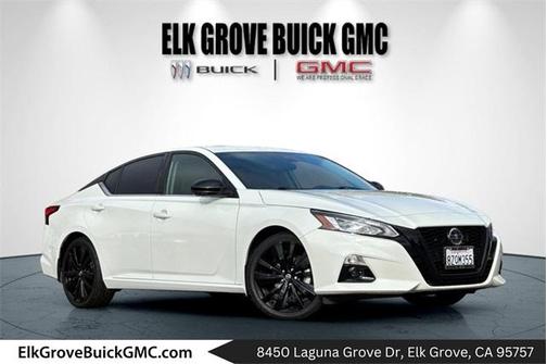 2022 Nissan Altima 2.5 SR