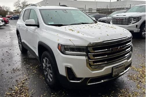 2023 GMC Acadia SLT