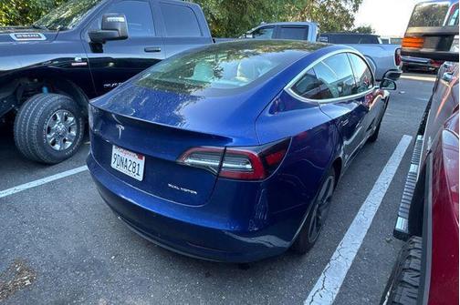 Deep Blue Metallic 2020 Tesla Model 3 Long Range