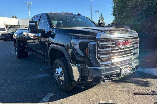 Onyx Black 2024 GMC Sierra 3500 SLE