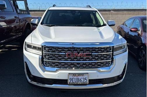 White Frost Tri-Coat 2023 GMC Acadia Denali