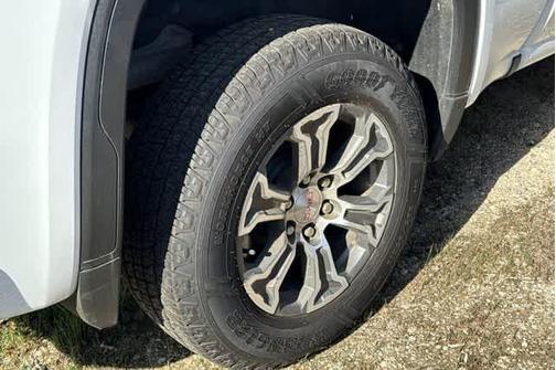 Summit White 2024 GMC Sierra 1500 SLT