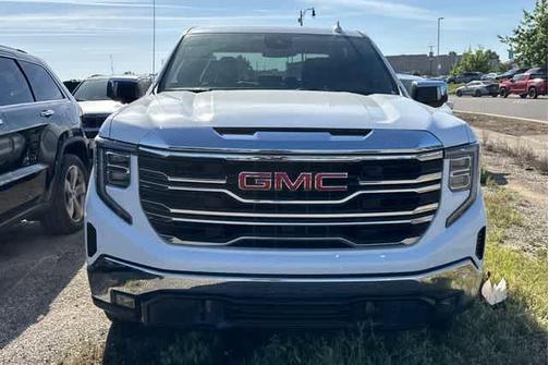 Summit White 2024 GMC Sierra 1500 SLT