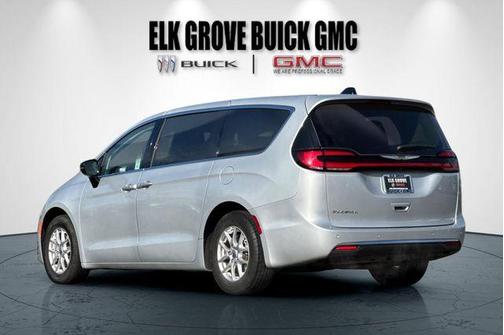 2024 Chrysler Pacifica Touring-L