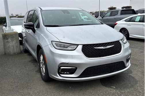 2024 Chrysler Pacifica Touring-L