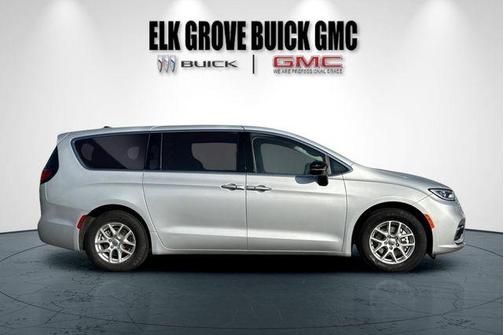 2024 Chrysler Pacifica Touring-L