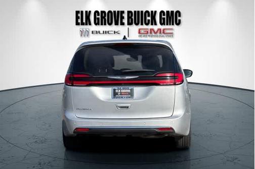 2024 Chrysler Pacifica Touring-L