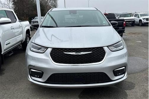 2024 Chrysler Pacifica Touring-L