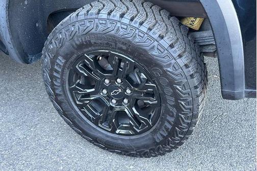 Black 2022 Chevrolet Silverado 1500 ZR2