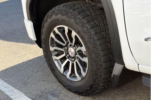 Summit White 2021 GMC Sierra 1500 AT4