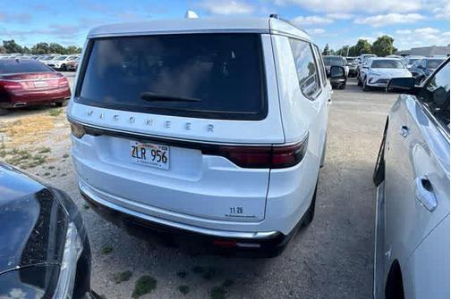 Bright White Clearcoat 2023 Jeep Wagoneer L Series III