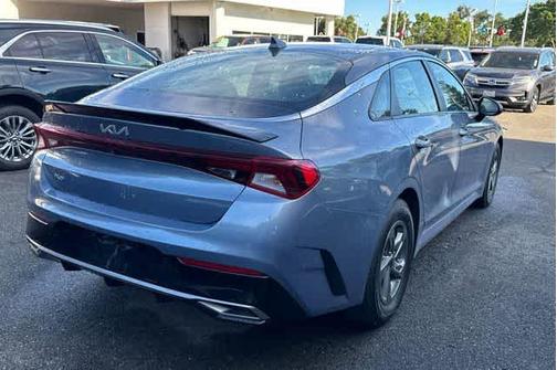 Everlasting Silver 2022 Kia K5 LXS