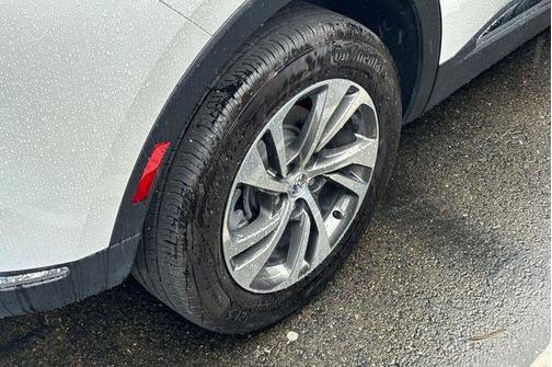 White Frost Tri-Coat 2023 Buick Envision Essence