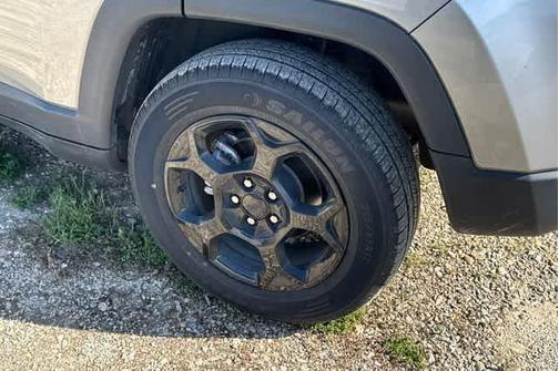 Silver Zynith 2024 Jeep Compass Trailhawk